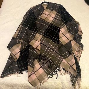 Francesca’s Plaid to Herringbone Wrap in Pink/Tan/Gray